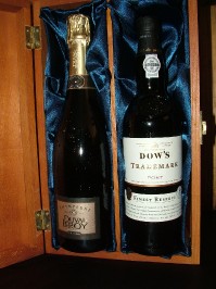 2004 Champagne and Port Gift WAS £59.95 NOW £44.95 , 0