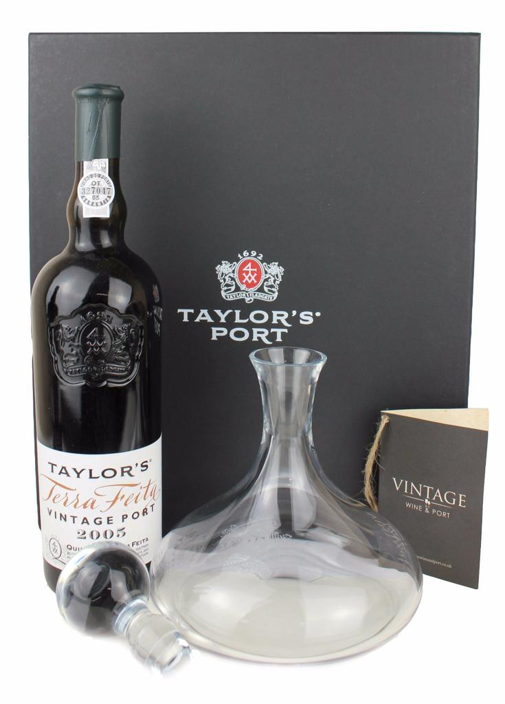 Taylor's Port, 2004